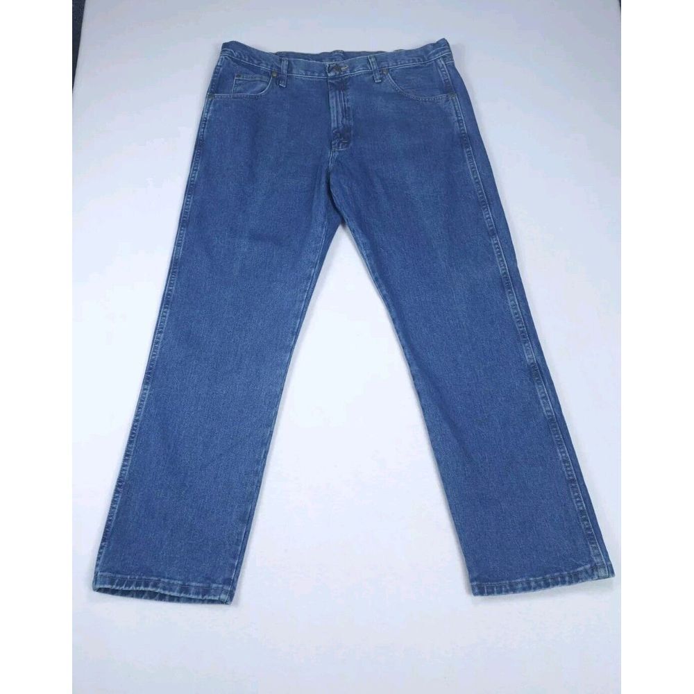 Wrangler Jeans Mens 40 Rugged Wear Relaxed Fit Straight Leg Rodeo PBR Ranch Wear